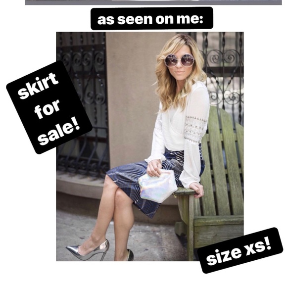 C/MEO COLLECTIVE pencil Skirt unique print. XS - Picture 2 of 5